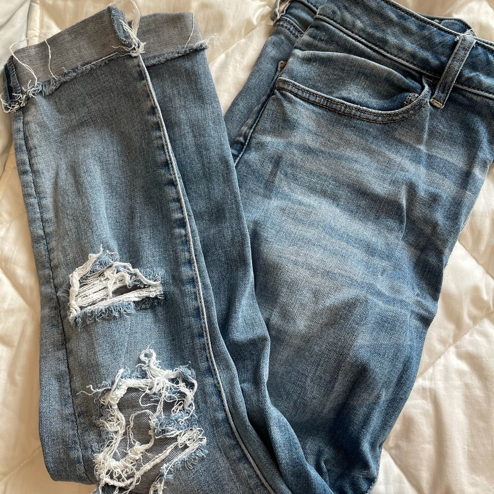 American Eagle Super Stretch Ripped Skinny Jeans